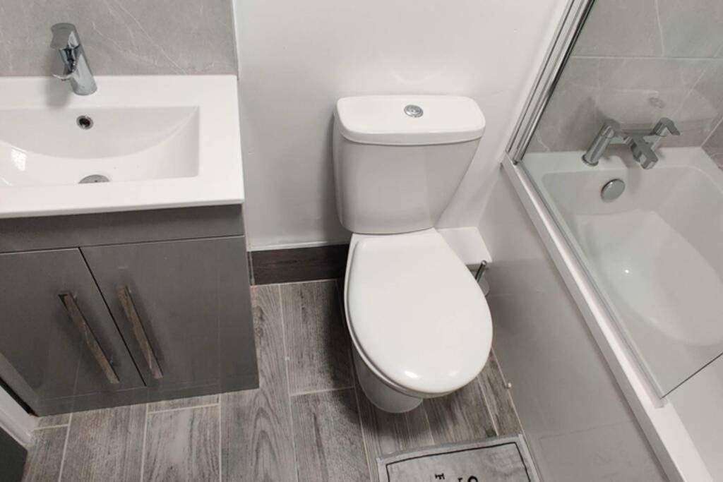 Brand New Designer Apartments In Liverpool - Newsham Park L6 ภายนอก รูปภาพ
